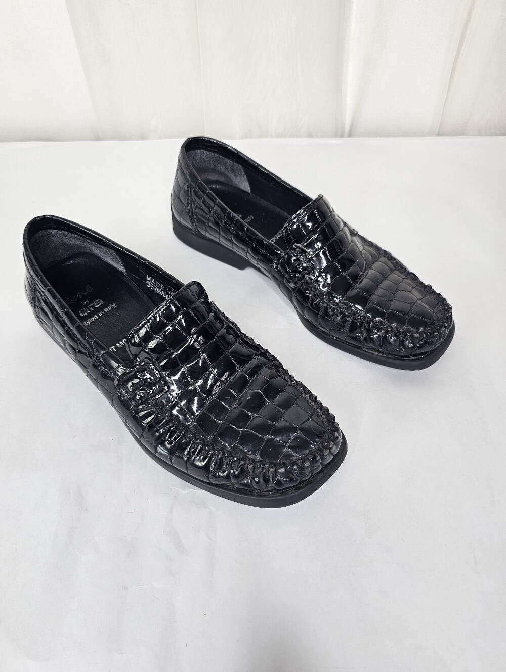 Rene By Ara Slip-On Black Croc-Embossed Patent Leather Loafers / Moccasins Size